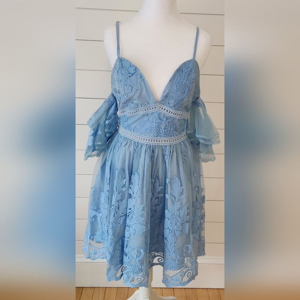 Brand New Women's Elegant Blue Lace  Dress In Size 6